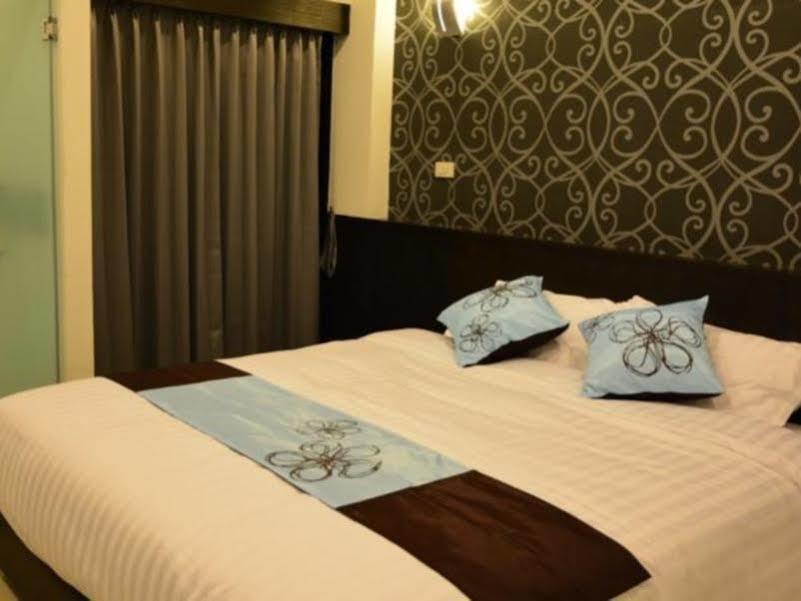 Adamaz House Hotel Bangkok Kültér fotó