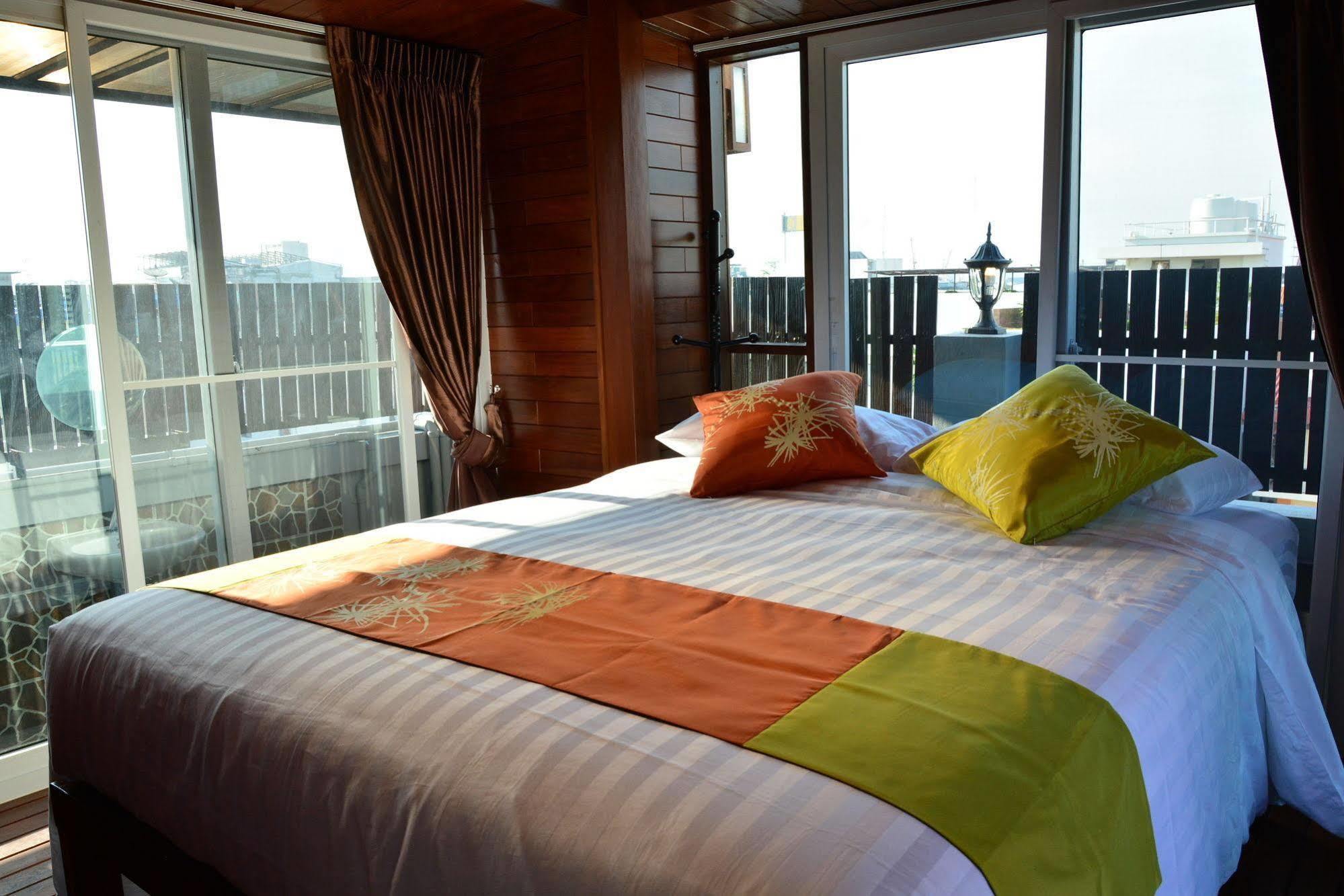 Adamaz House Hotel Bangkok Kültér fotó